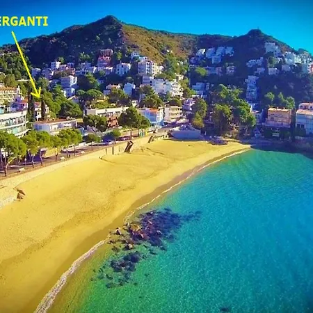 Estudi Nº5 'apartaments El Berganti' * Roses